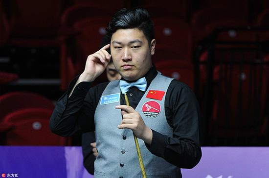 7月7日，江苏无锡，2017斯诺克世界杯小组赛，中国B队VS马来西亚，颜丙涛出战。东方IC 图属于17岁小将的神奇