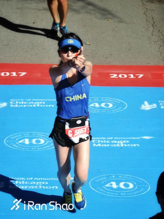 小糯（陈炜渊）芝加哥马拉松终点