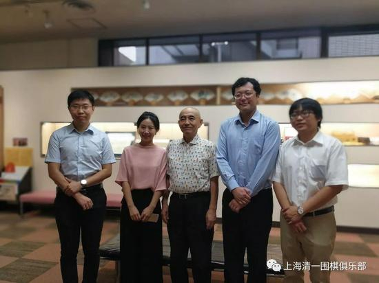 中日方领队合影