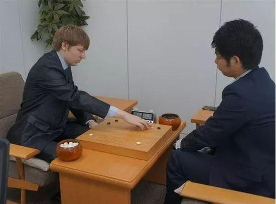 伊利亚·什克辛初段对谷口彻三段