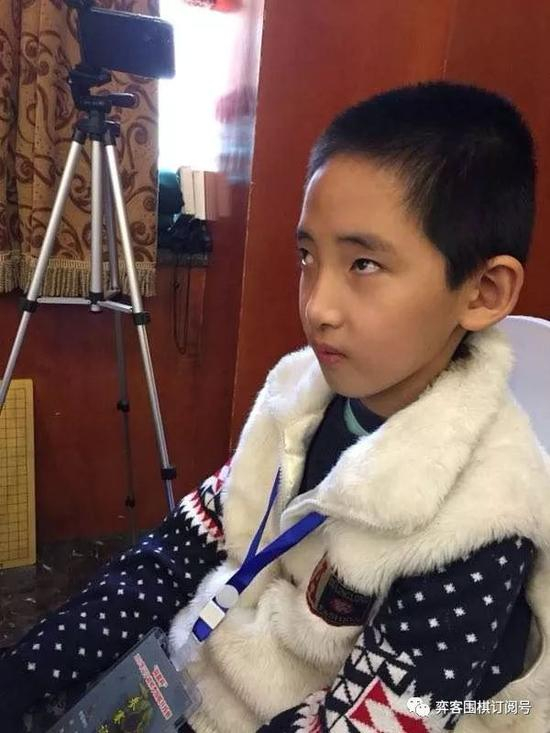 棋局瞬息万变，不会因盲棋而削弱了精彩