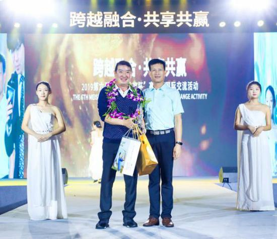 个人比杆赛季军：Noppakoch Metmaolee（泰国）