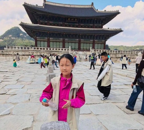 孩子们光顾韩国景福宫