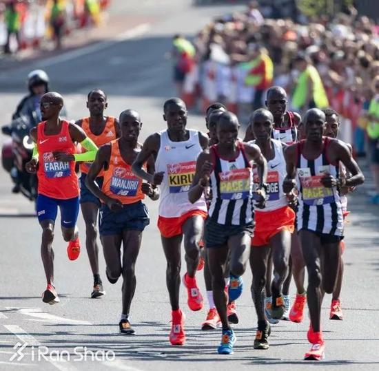 原本打算跟第二集团的贝克勒和莫·法拉，不得不因此改变自己的计划。