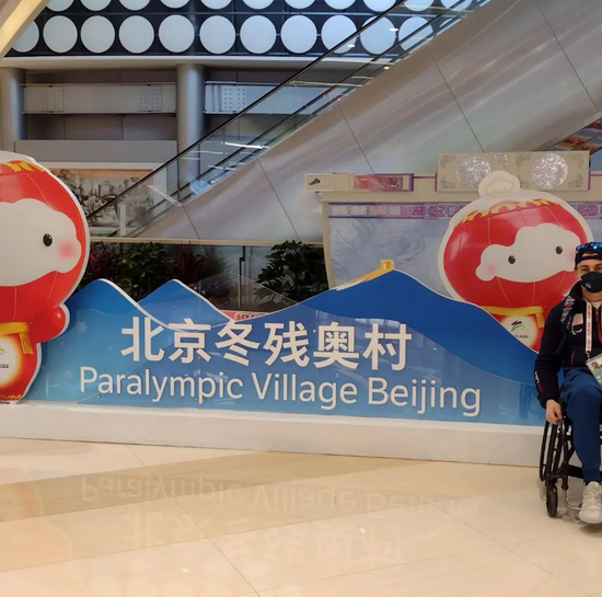 凯尔·西奇与雪容融合影