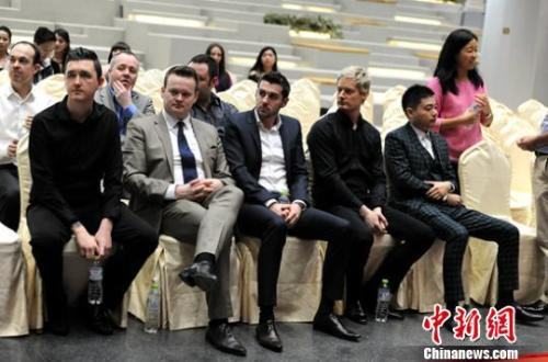 资料图：众球星齐聚中国，已是斯诺克赛季的常态。中新网记者王牧青摄