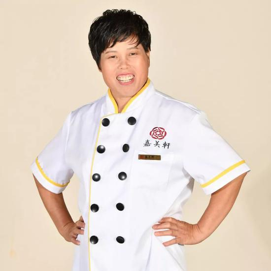 深足基地食堂工人胡姐。