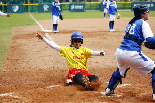 中国队VS韩国队 中国队进攻安全上垒得分