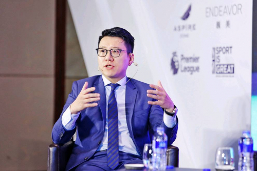 （刘奕主持leaders论坛：中国足球的未来与成长）