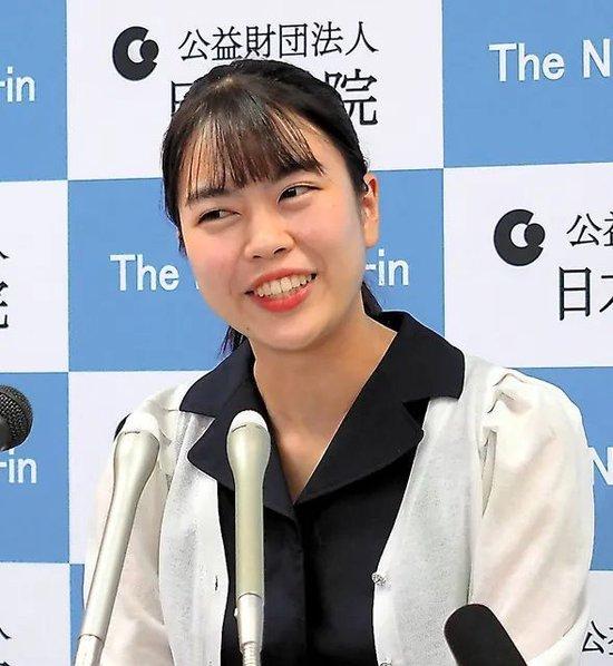 【上野】首位日本女子新人王，下一步是夺得七大头衔