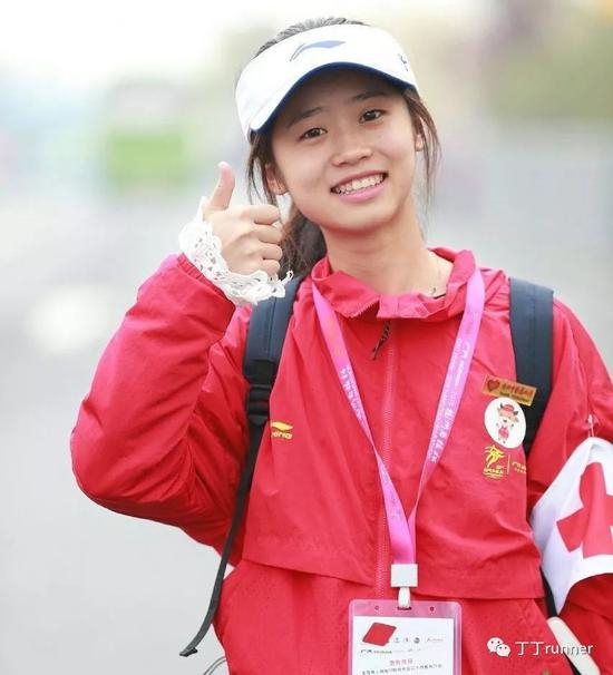 最后，有来自48个国家&nbsp;，总计35，000名选手，挥洒42公里的汗水，应战杭马。