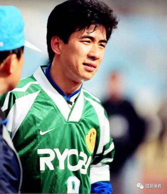 99年摘牌大会，北京国安队的曹限东以386万的高价转会到甲B的北京宽利队，创造了当年的最高出价纪录