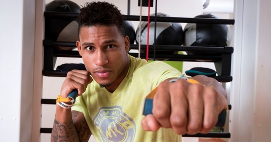 现役拳王里亚德-梅里