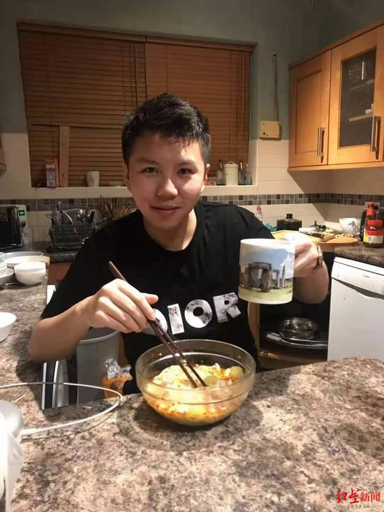 周跃龙晒出自己煮的面条