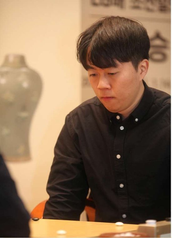 申旻埈