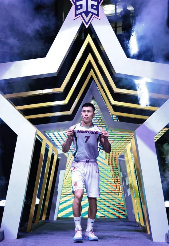 刘毅参加CBA全明星星锐赛