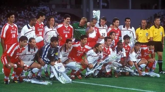 美国伊朗笑呵呵