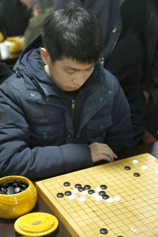  黄亚楠
