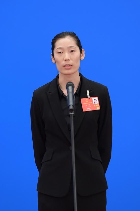全国人大代表、中国女排国家队队长朱婷。 新华社 图