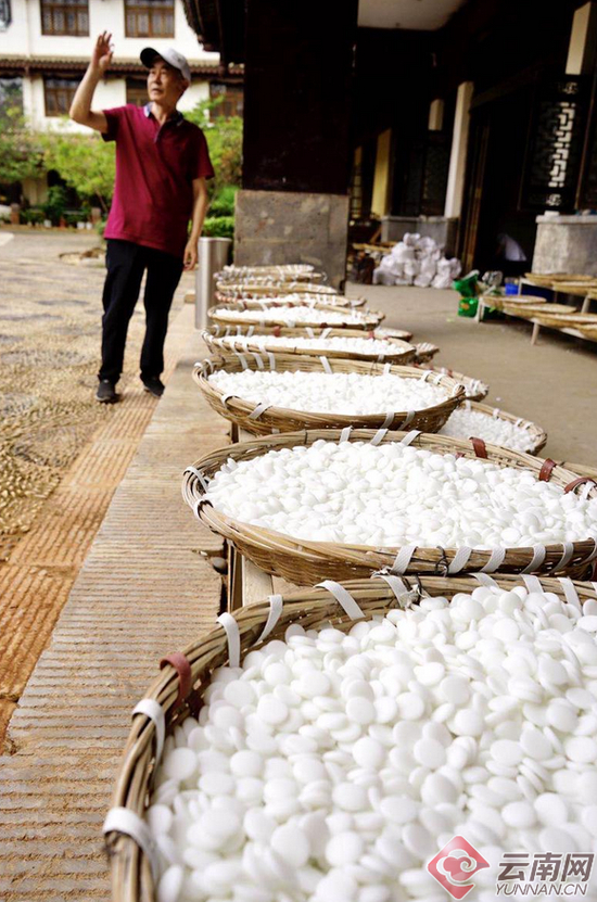 新型环保云子 周明佳 摄