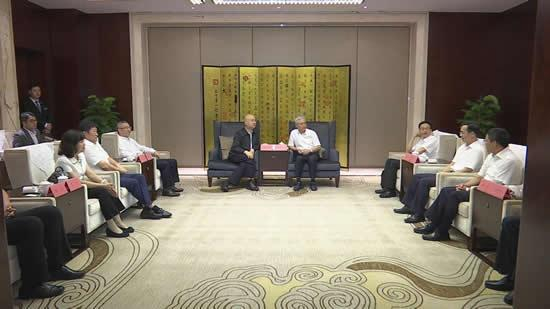 市委常委、宣传部长吴朝安，副市长唐炜参加活动。