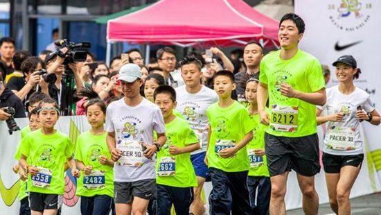 只要方向对，相信不久之后，量变会引起质变的。