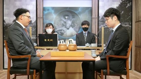 井山裕太再夺日本龙星输棋认赢上演年度奇局_手机新浪网