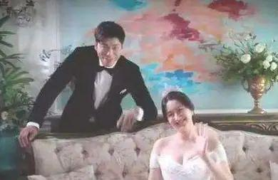 沈琼与妻子甜蜜合照