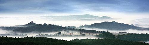 [它是一首歌谣]