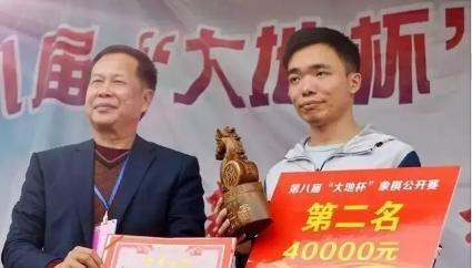当然，肯定有不少人眼红：下几盘棋挣这么多，怎么你还嫌少？