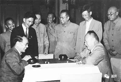 陈毅与松村谦三对弈