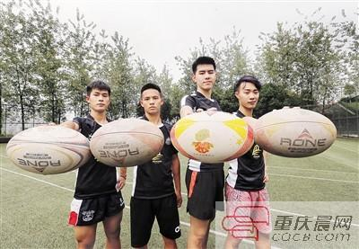 部分橄榄球考生合影。