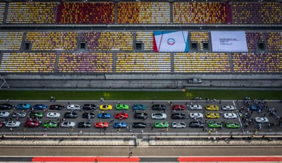 保时捷赛道巡游