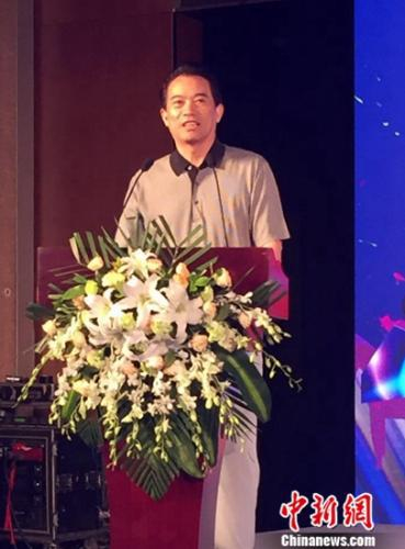 乒羽中心前主任刘凤岩在发布会上致辞。李赫 摄