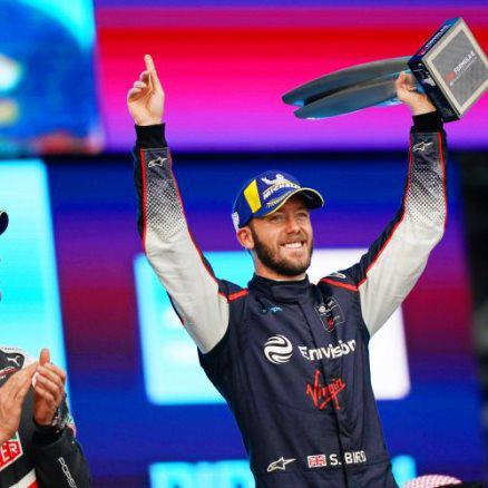 远景维珍车队车手 Sam Bird 在2019-20赛季FE揭幕战中获胜