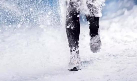 冬季不分晨跑夜跑，这些装备不可少