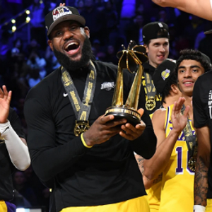 NBA集锦中的哈登高光时刻展现顶级控场能力与关键时刻大心脏表现