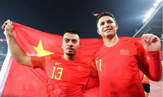 李可与艾克森均已完成中国国家队首秀