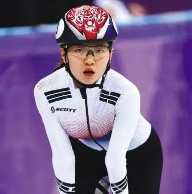 自2014年起，沈锡希多次遭到赵宰范性侵