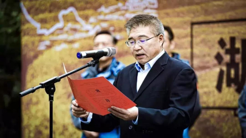 五峰县政协主席 文牧