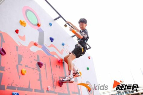 顽运会现场天天体验顽力攀岩