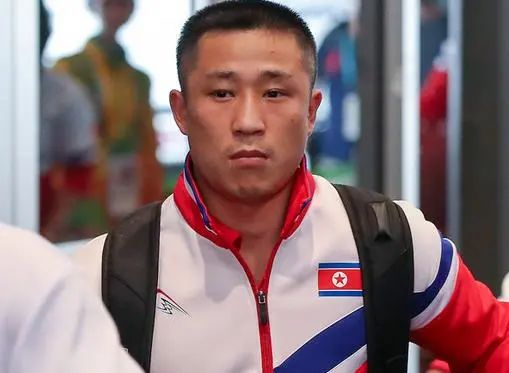 关系紧张时别给我拍照