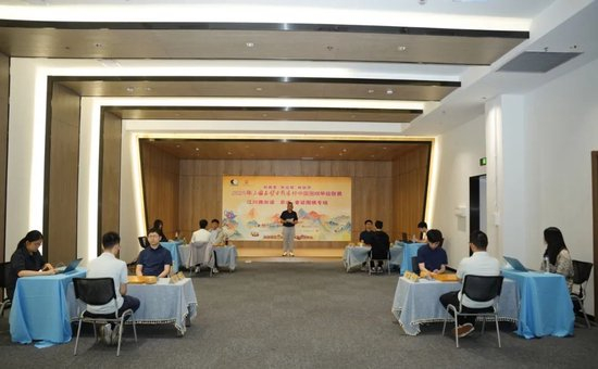 上海聚申体育队江川路街道弈道童话围棋专场