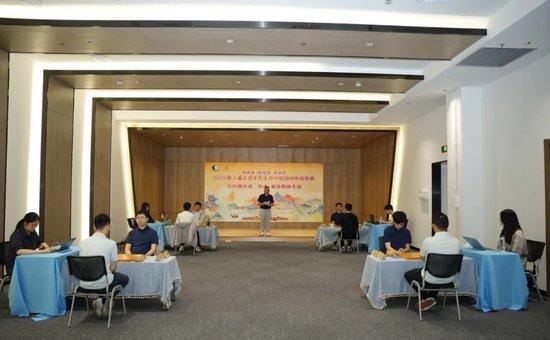 上海聚申体育队江川路街道弈道童话围棋专场