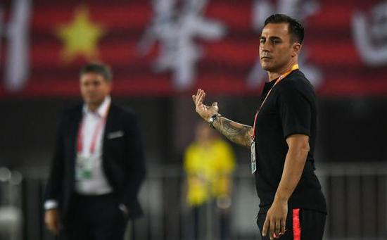 回到恒大，卡纳瓦罗一切挺好。