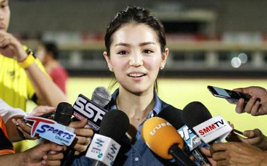 伦潘已经53岁了。