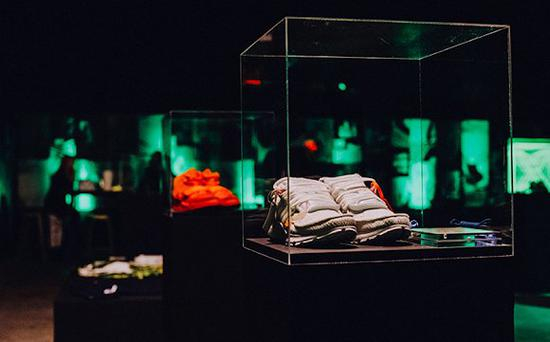 球鞋正被更多人捧上殿堂。（图片来源：StockX）