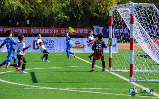 中国足球小将对阵首尔FC