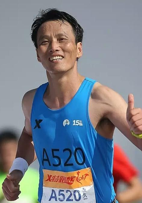 明天的你一定会感谢今天努力奔跑的自己！