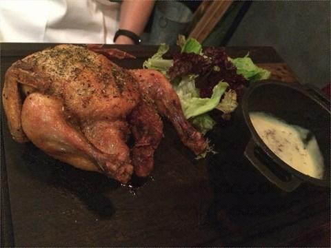 西班牙球星伊涅斯塔钟爱的食物则是鸡肉与土豆的搭配。